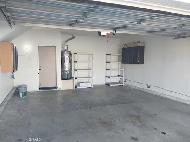 Building Photo - 935 Redtail Dr