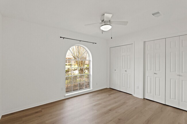 Building Photo - 2310 Anthony Ln