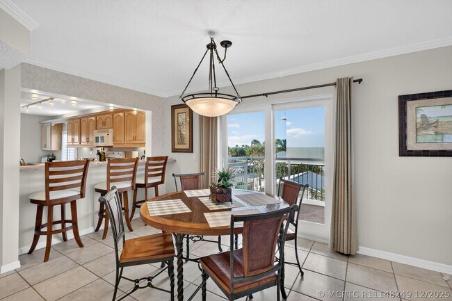 Building Photo - 10980 S Ocean Dr