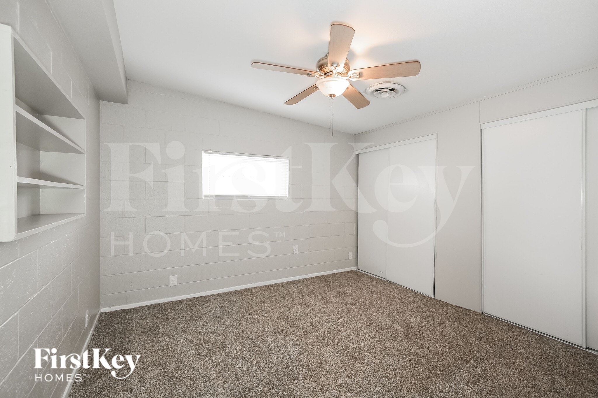 Building Photo - 4747 Everman Dr