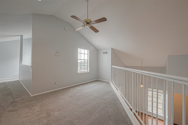 Building Photo - 9809 Richmond Ave.