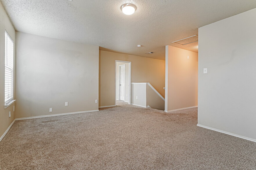 Building Photo - 604 Snowy Orchid Dr
