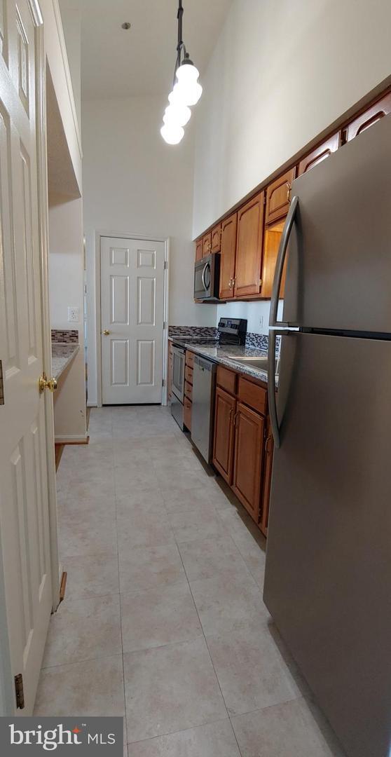 Building Photo - 621 Himes Ave