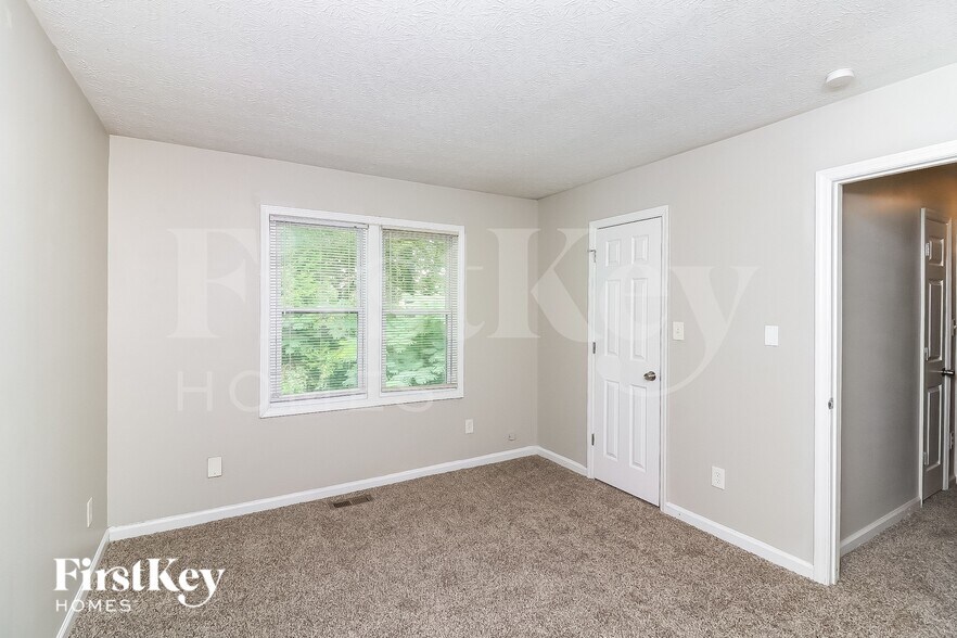 Building Photo - 1827 Hickory Creek Ct NW