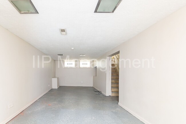 Building Photo - 14209 Emery Ave