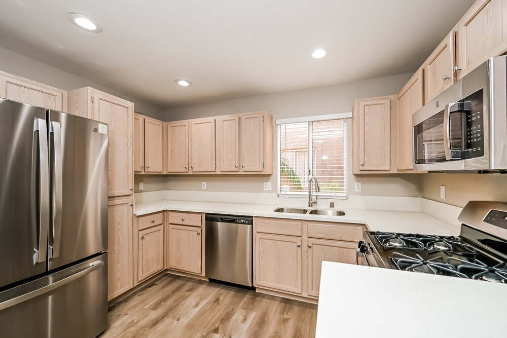 Building Photo - 5594 Calais Ct