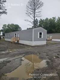 Building Photo - 475 E Robins St