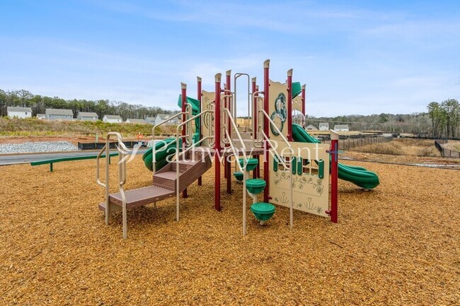 Building Photo - 608 Mackenzie Cv