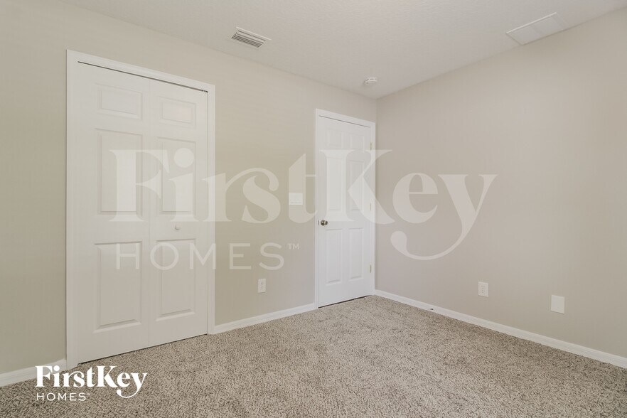 Building Photo - 5771 Cinnamon Fern Blvd