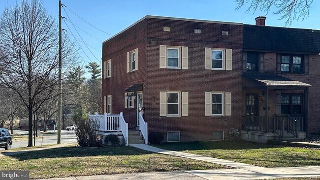 Building Photo - 201 Sycamore Rd