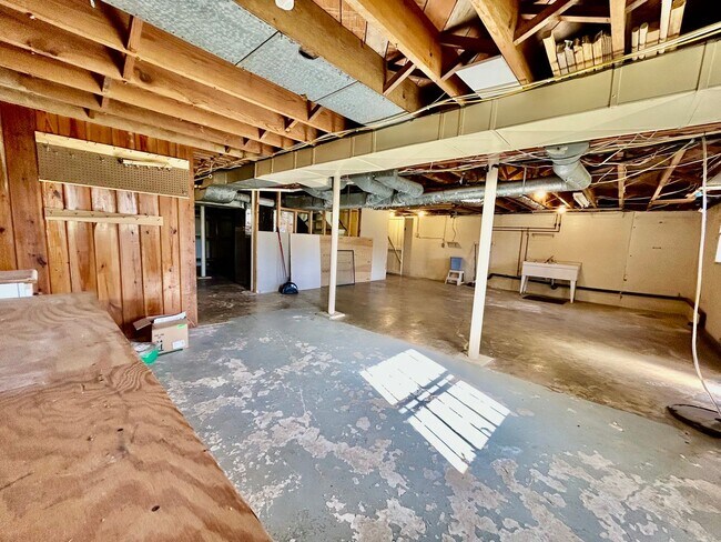 Building Photo - Amazing Home in Tahoma Terrace!