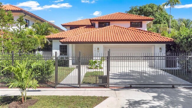 Building Photo - 443 SW 21st Rd