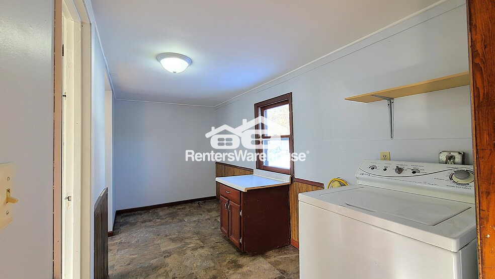 Building Photo - 115 Mathison St