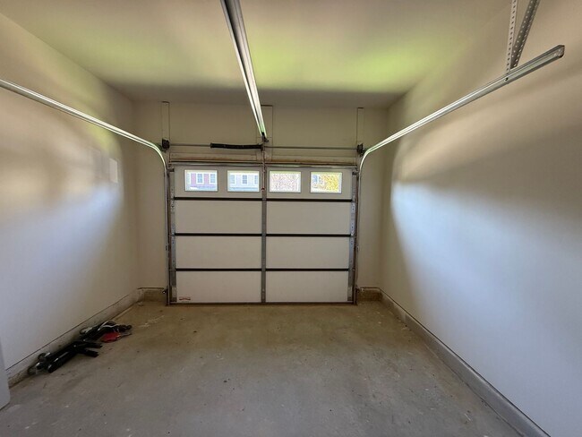 Building Photo - 3153 Horizon Rd