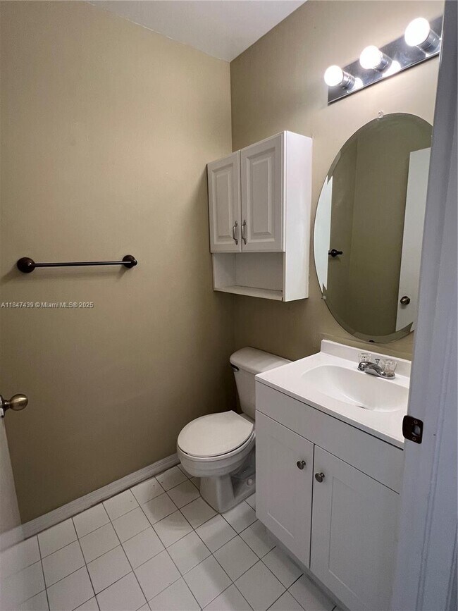 Building Photo - 17798 SW 139th Ct