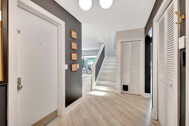 Building Photo - 13400 Bedford Mews Ct