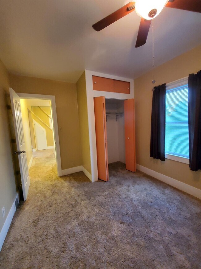 Building Photo - Spacious Updated 2-Bedroom Home with Remodeled Kitchen, Abundant Cabinet Space, Huge Primary Bedr...