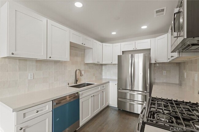 Building Photo - 9219 Colorado Ave