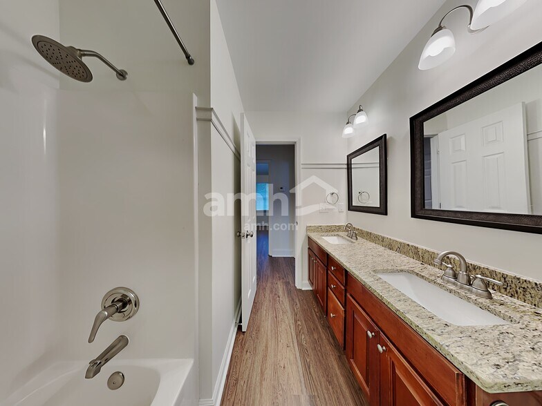 Building Photo - 2875 Gray Moss Dr