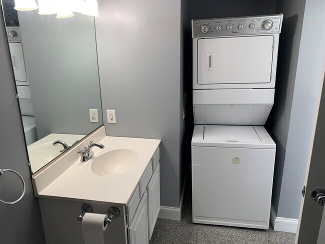 Building Photo - 3 Commercial St