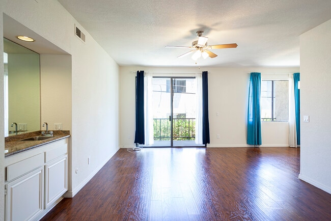 Building Photo - 14539 Benefit St