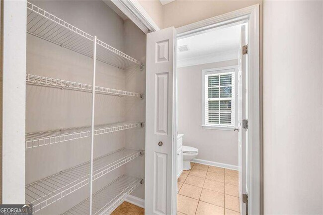 Building Photo - 268 Balaban Cir