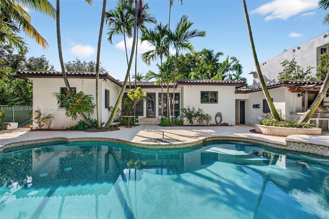 Building Photo - 465 NE 52nd St