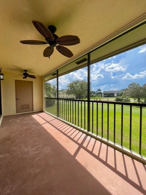 Building Photo - 102 Pinecrest Cir