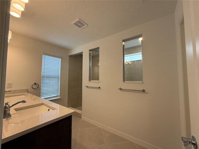 Building Photo - 3595 Ivy Spgs Ln