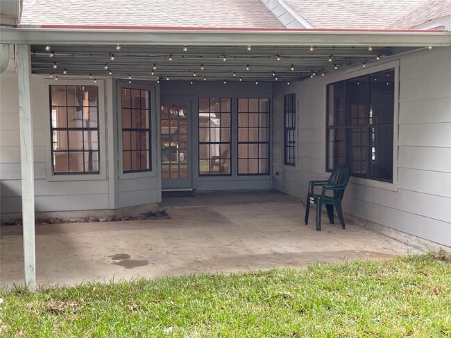 Building Photo - 1015 Cascade Creek Dr