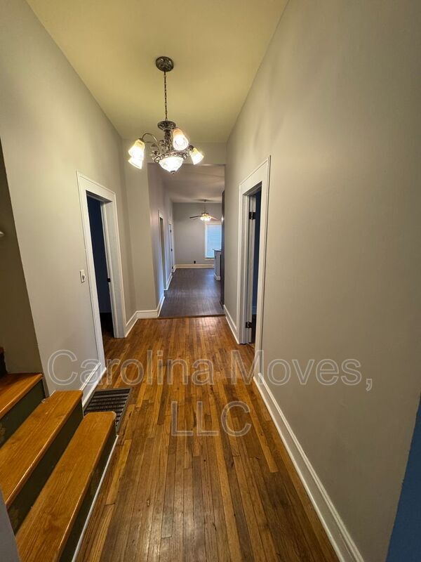 Building Photo - 101 S 7th St