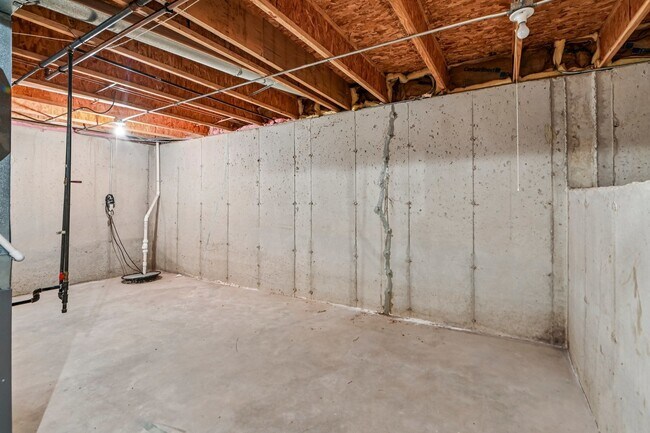 Building Photo - 971 Lakestone Ln