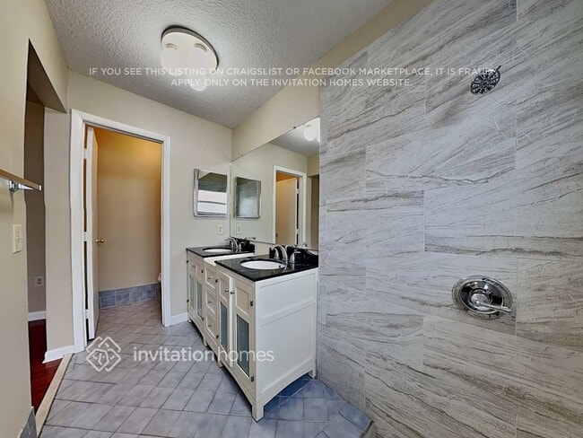 Building Photo - 14641 N Beckley Square