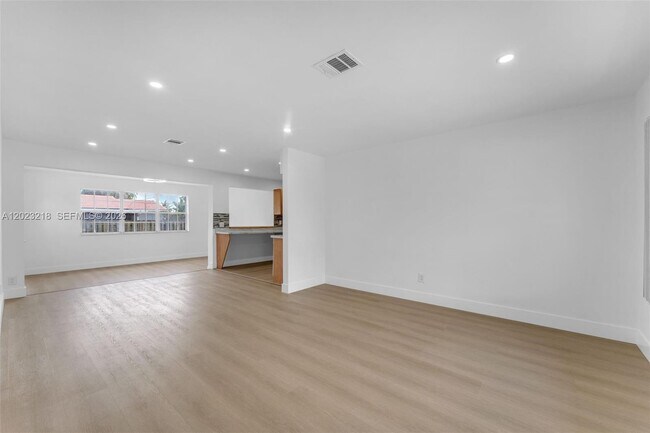 Building Photo - 7150 SW 10th St