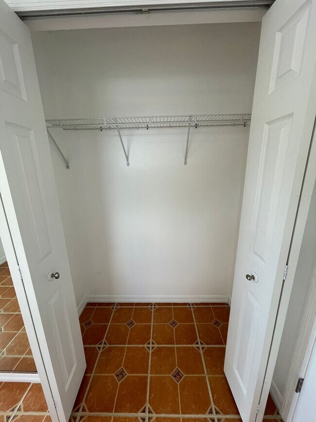 Building Photo - 3BR/2BA Home + 2-Car Garage – $500 Move-In...