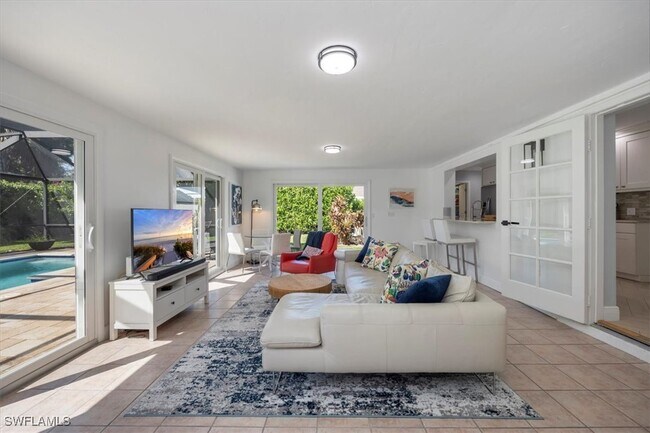 Building Photo - 1236 13th Ave N