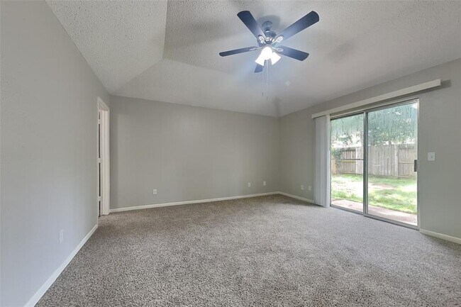 Building Photo - 9315 Silver Tip Dr