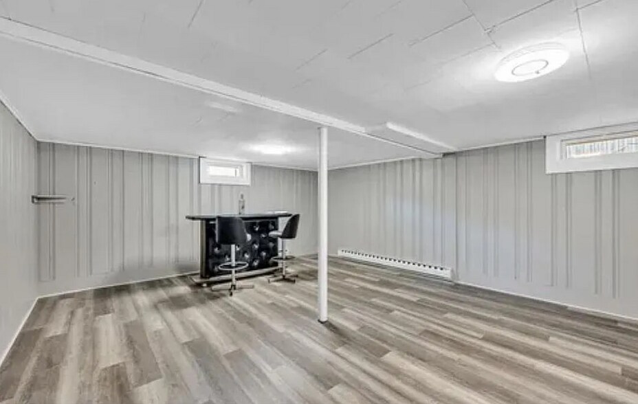Building Photo - 20 Drexel St