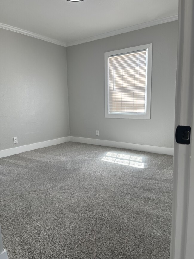 Building Photo - 504 Bryden Way