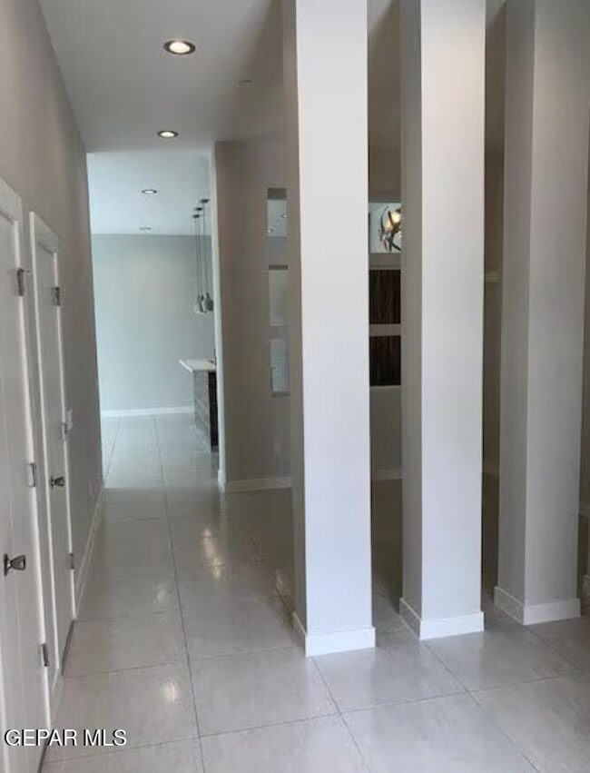 Building Photo - 5545 Buckley Dr