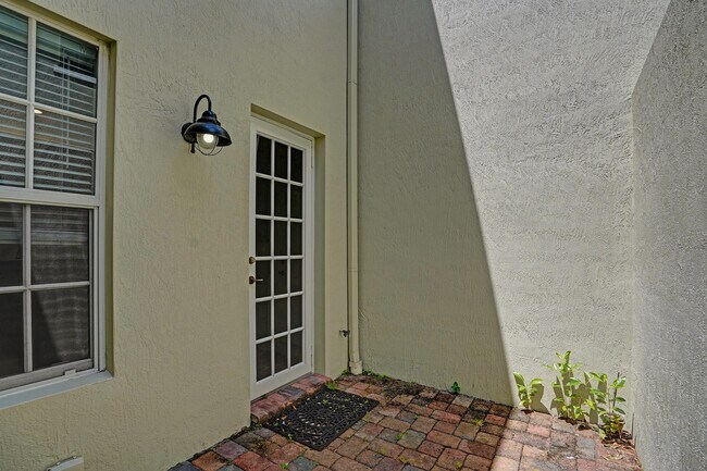 Building Photo - 8308 NW 9th Ave