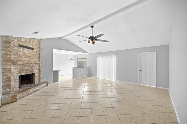 Building Photo - "Charming 3-Bedroom Haven on Gladewell Drive with Elegant Granite Touches!"