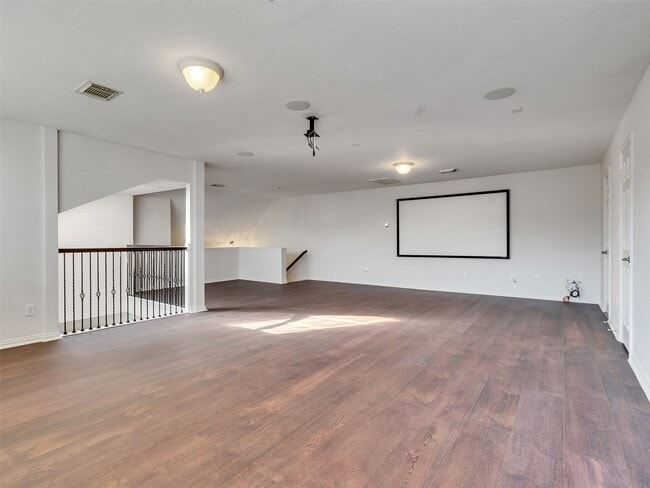 Building Photo - 14518 Logan Falls Ln