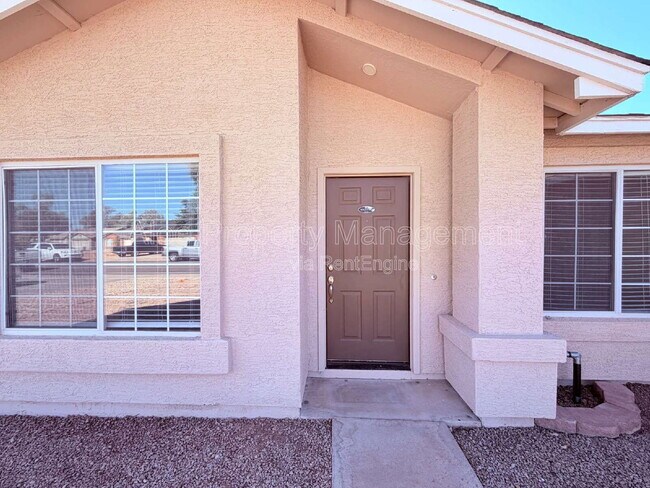 Building Photo - 2293 E Longhorn Pl