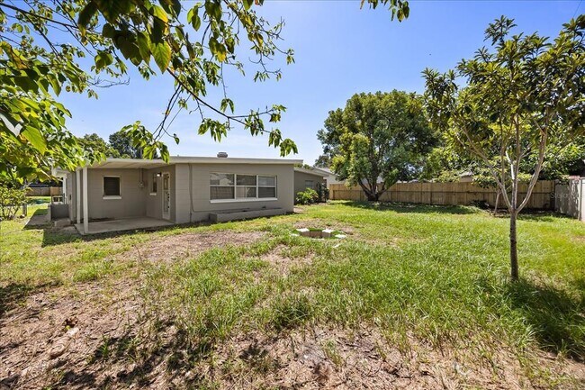 Building Photo - 1849 Viburnum Ln