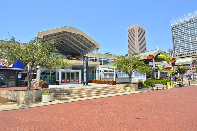 Building Photo - 1605 W Pratt St