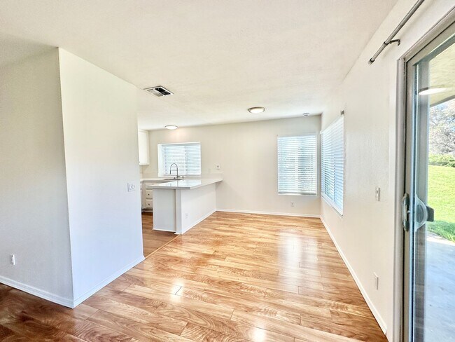 Building Photo - 1652 Pala Lake Dr