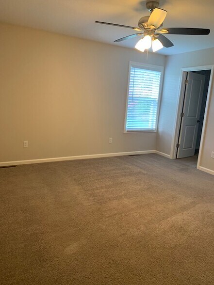 Downstairs bedroom & closet - 6072 Herons Cir