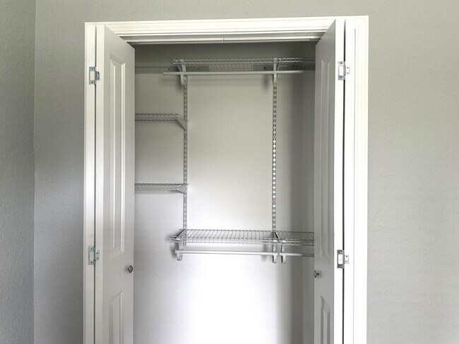 Building Photo - Beautiful north Crestview 4/Bed/2Bath Home