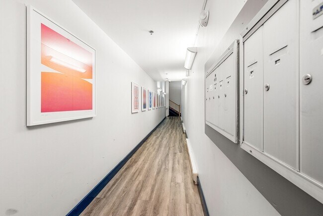 Building Photo - 49 Munroe St